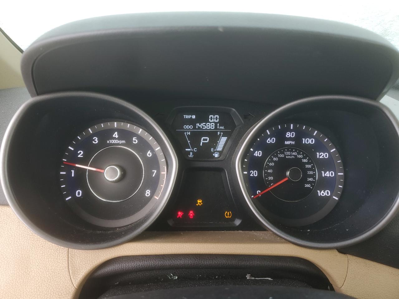 2013 Hyundai Elantra - Image 9