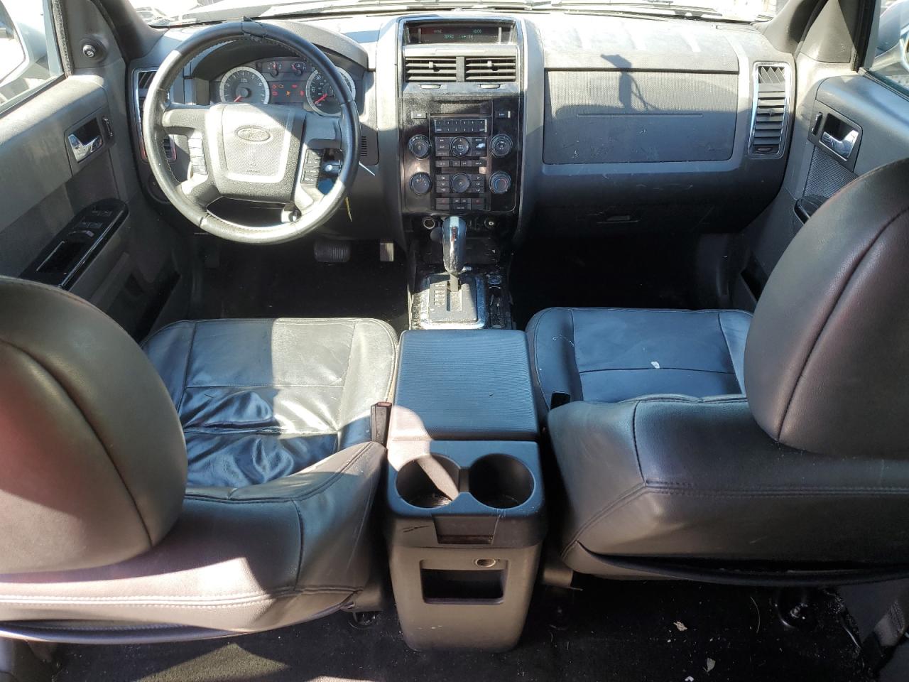 2011 Ford Escape - Image 10