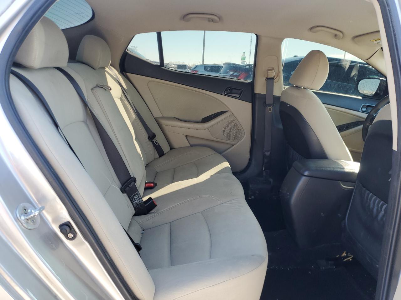 2015 Kia Optima - Image 11