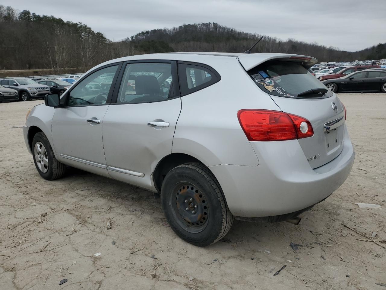 2013 Nissan Rogue - Image 2