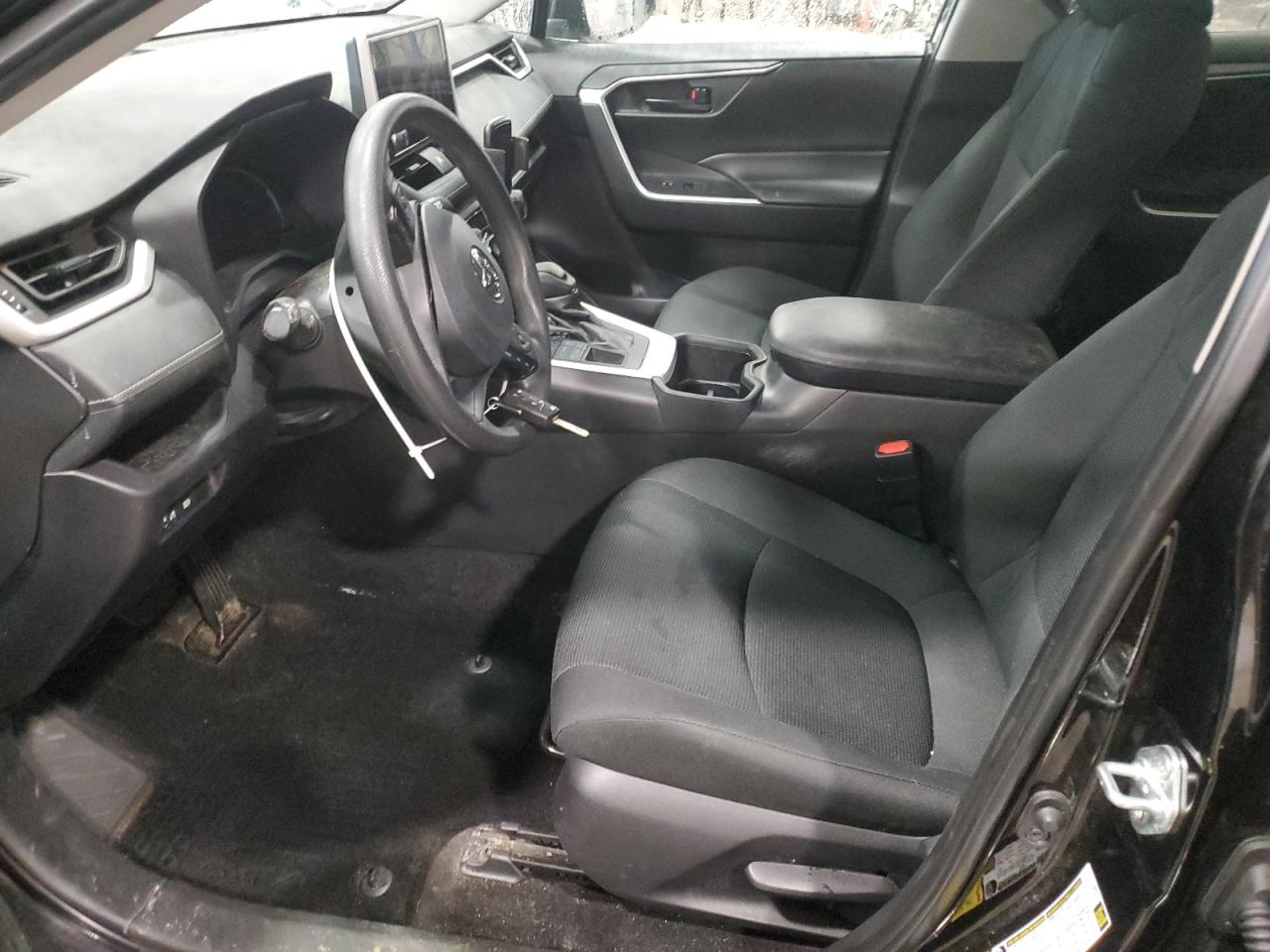 2024 Toyota RAV 4 - Image 7