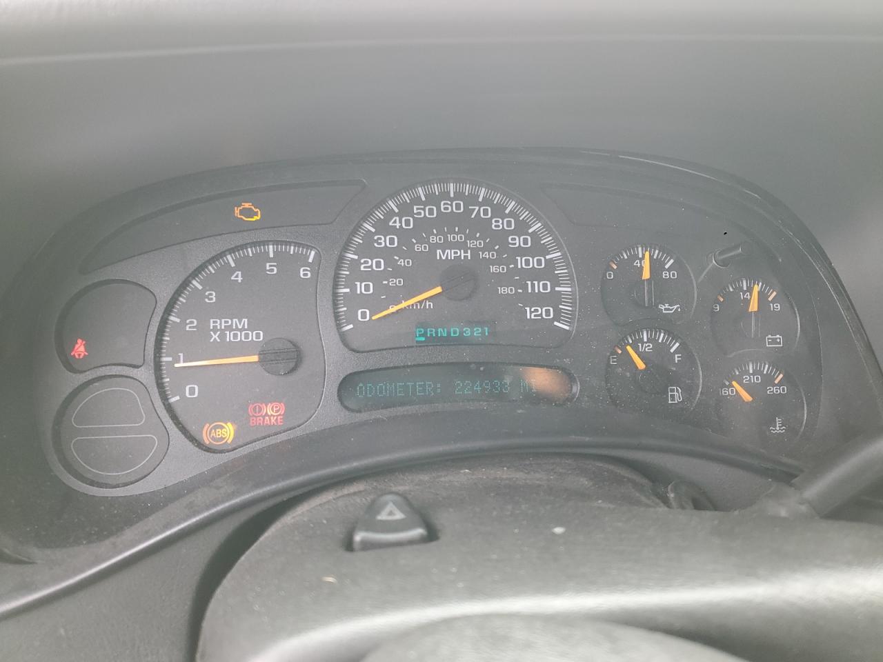 2004 GMC Sierra - Image 9