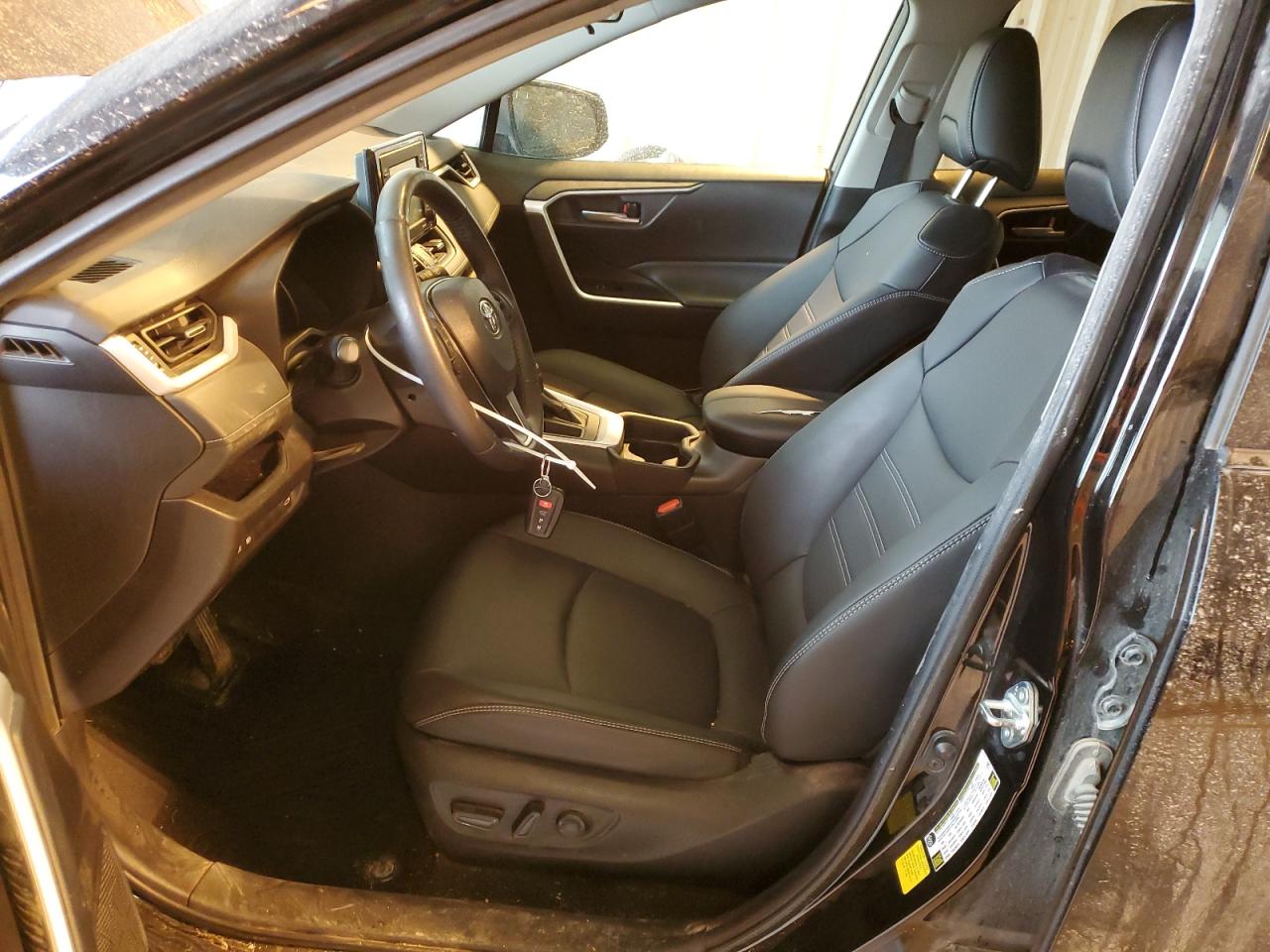 2021 Toyota RAV 4 - Image 7