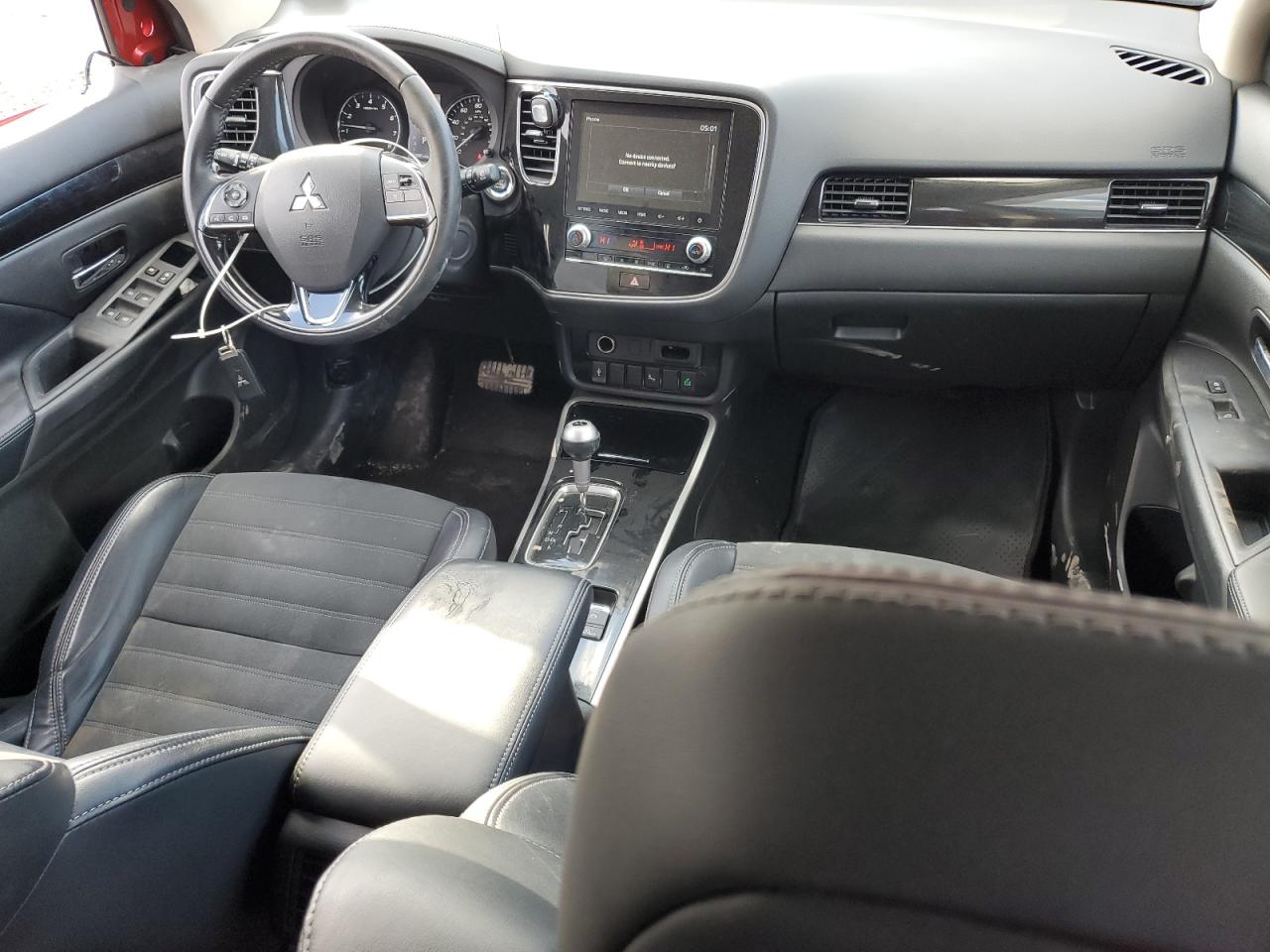 2020 Mitsubishi Outlander - Image 8