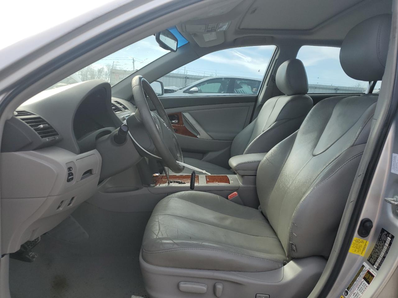 2011 Toyota Camry - Image 7