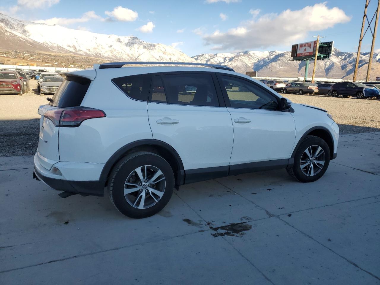2016 Toyota RAV 4 - Image 3