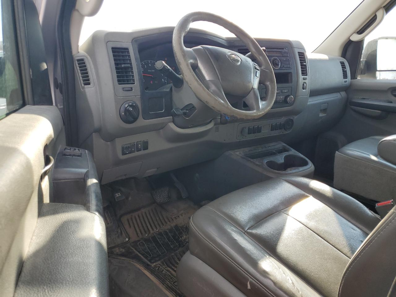 2012 Nissan NV - Image 8