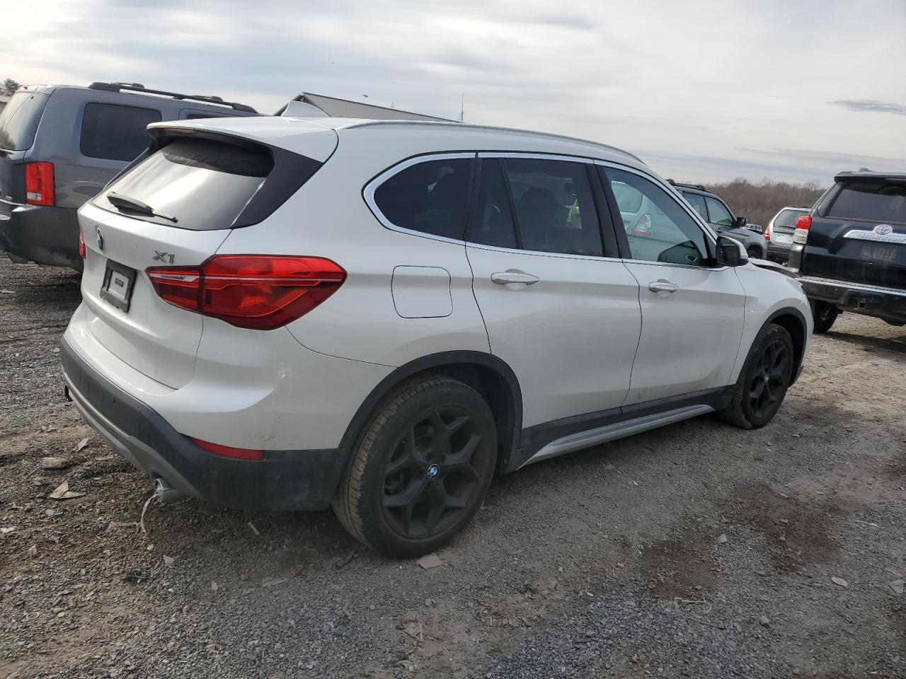 2018 BMW X1 - Image 3