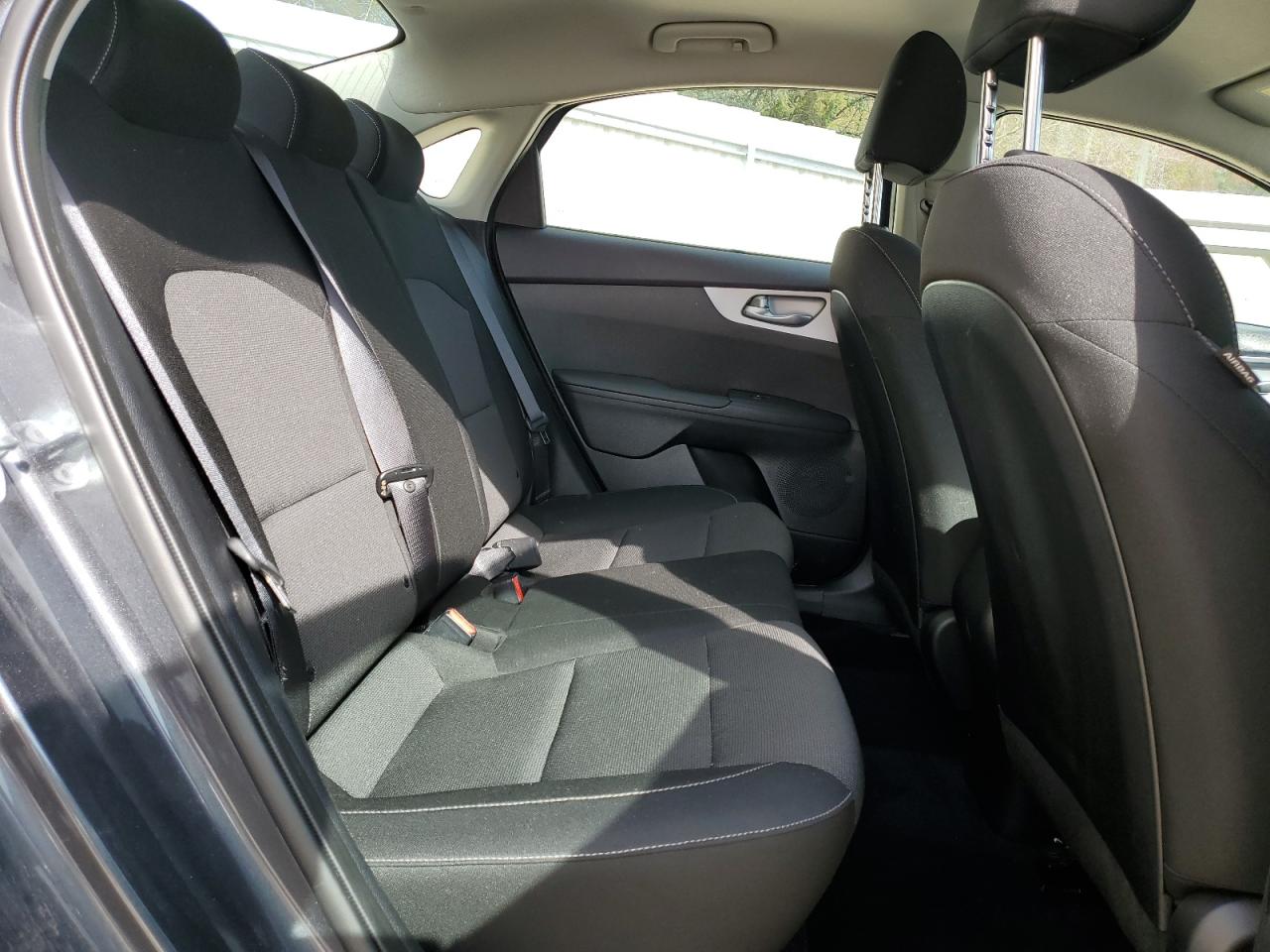 2024 Kia Forte - Image 10