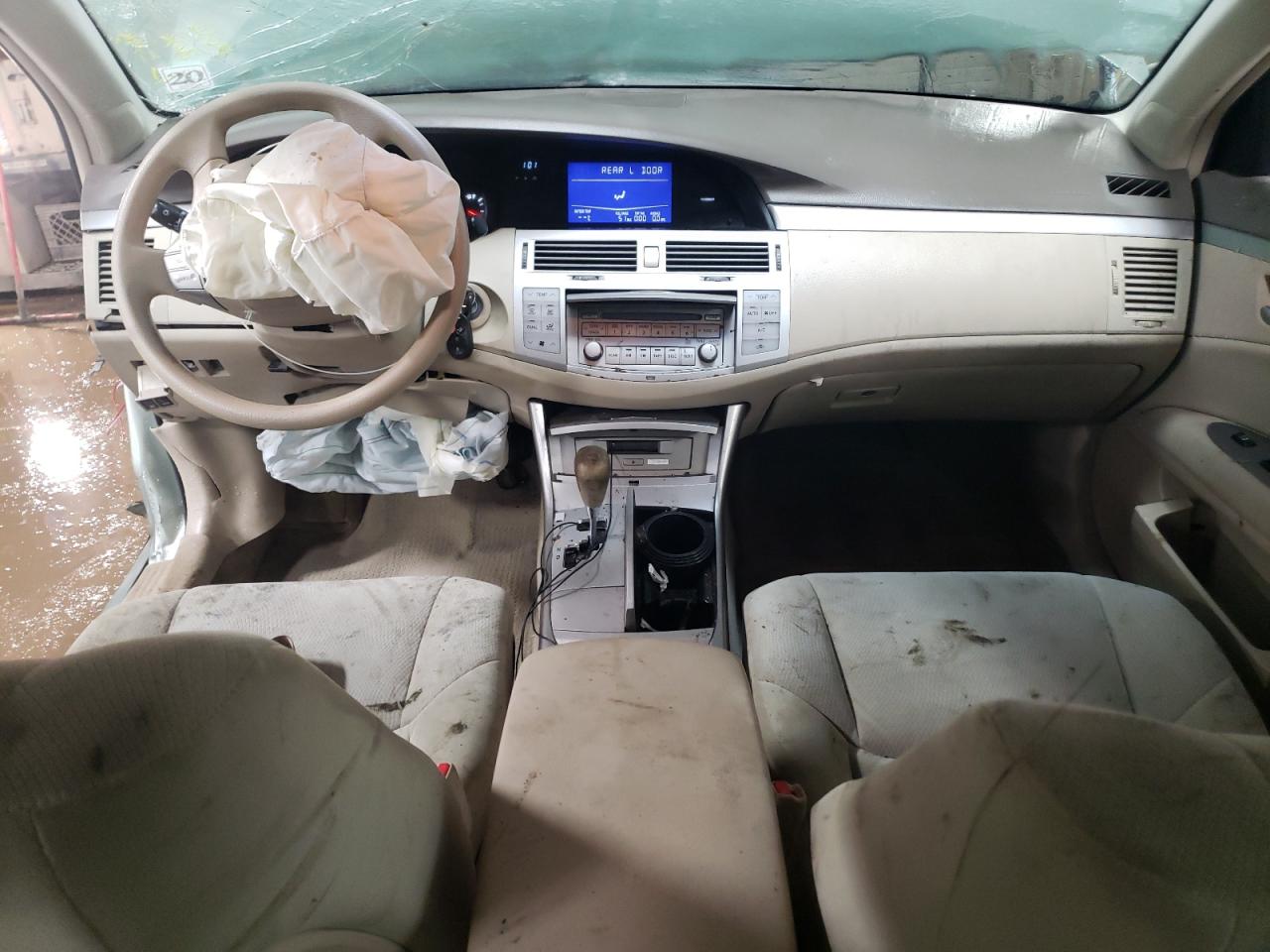 2005 Toyota Avalon - Image 8