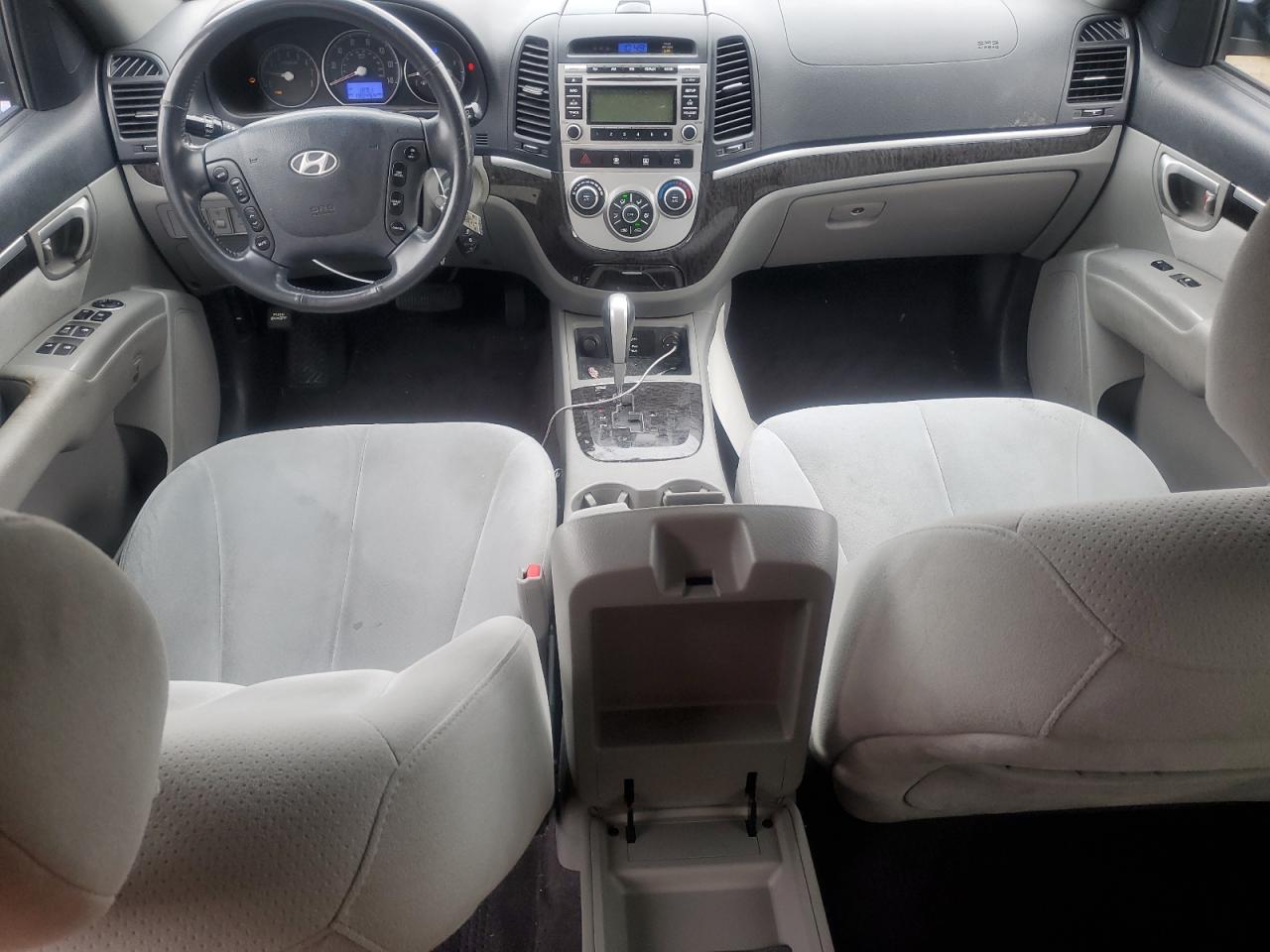 2009 Hyundai Santa Fe - Image 8