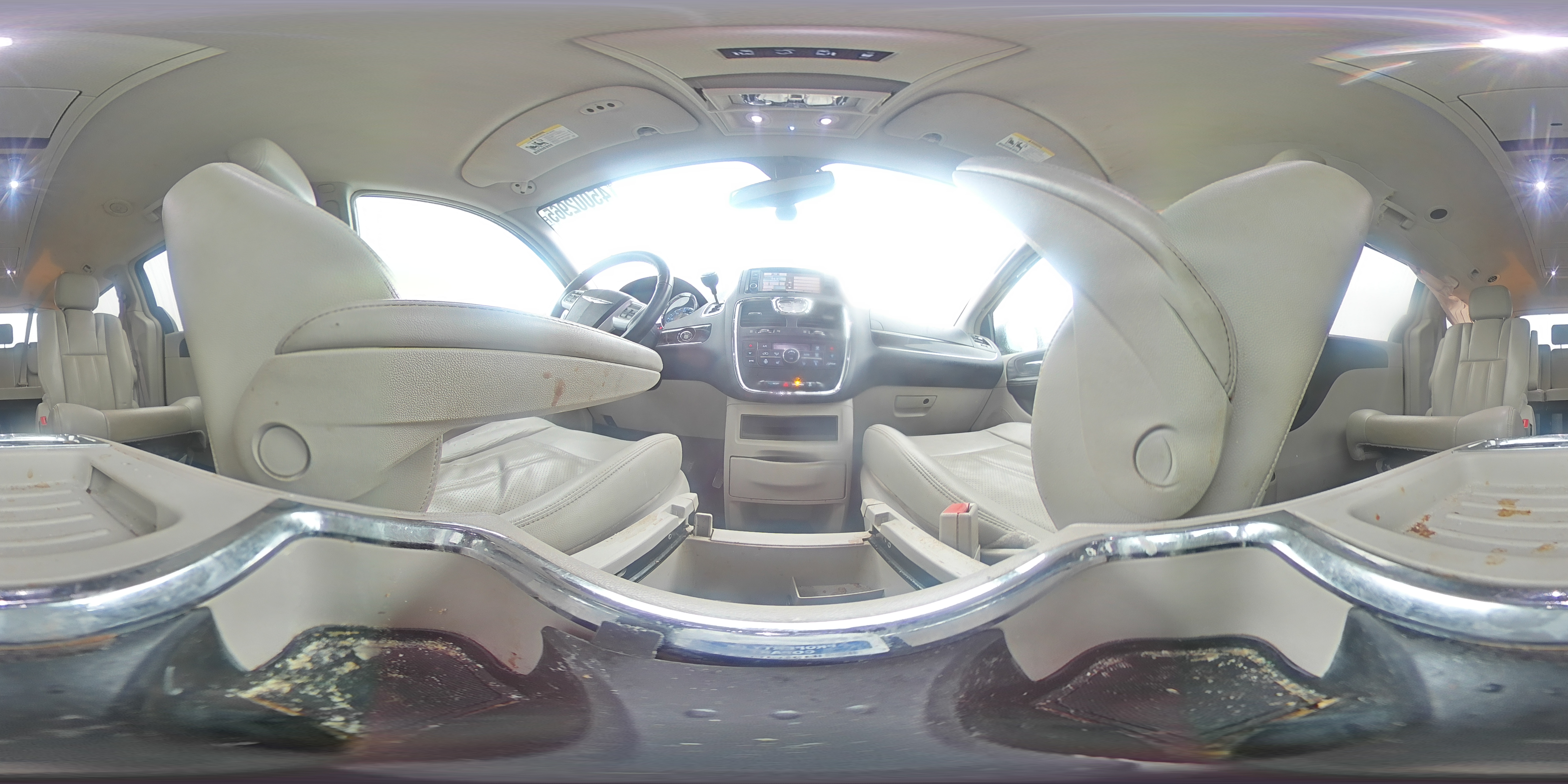 2013 Chrysler Town & Country - Image 15