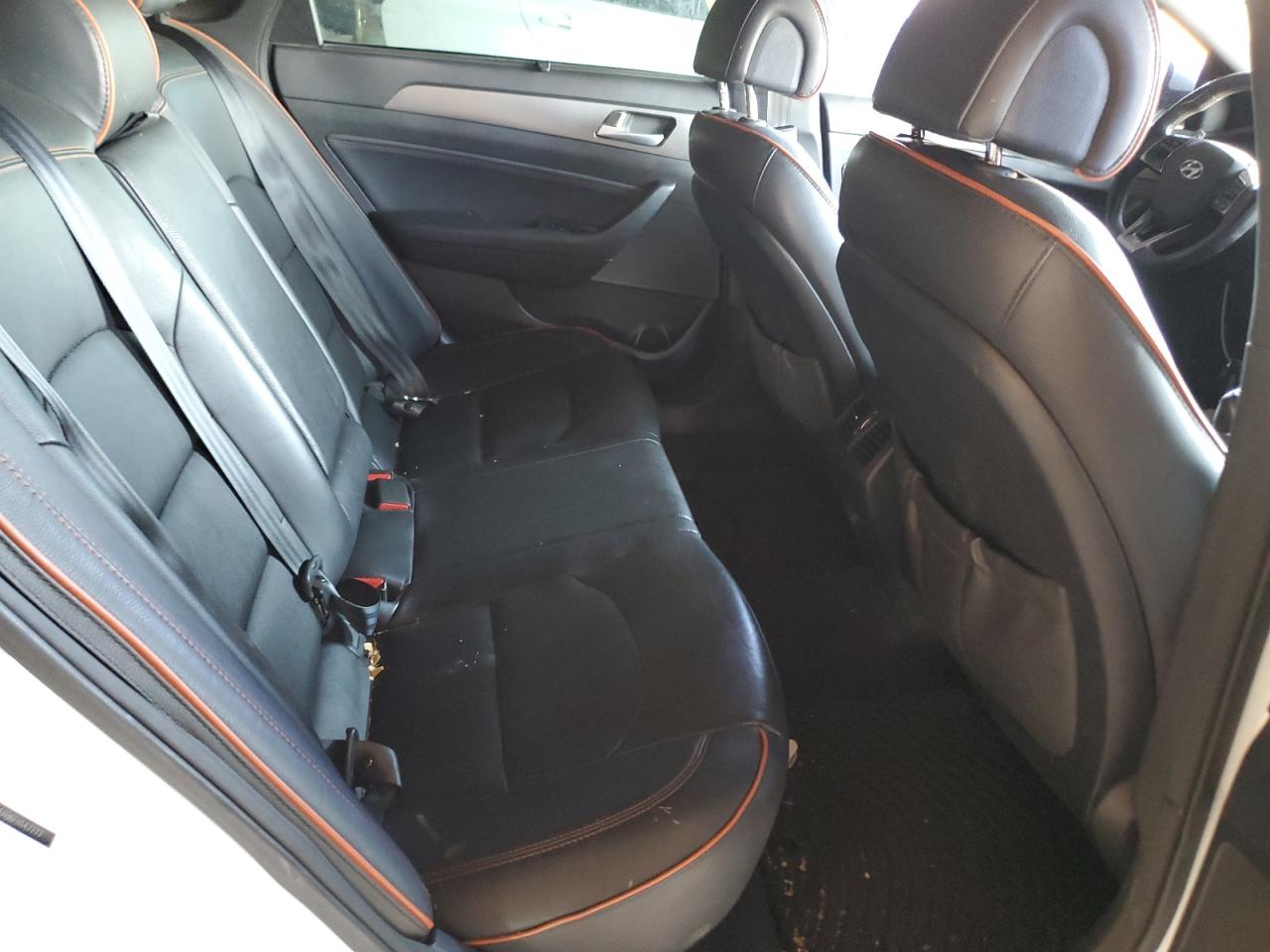 2015 Hyundai Sonata - Image 10