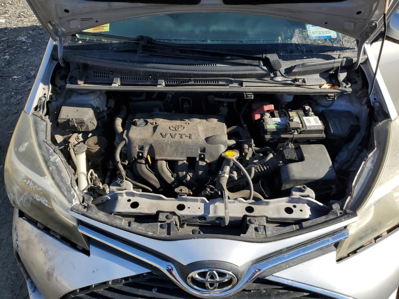 2015 Toyota Yaris - Image 11