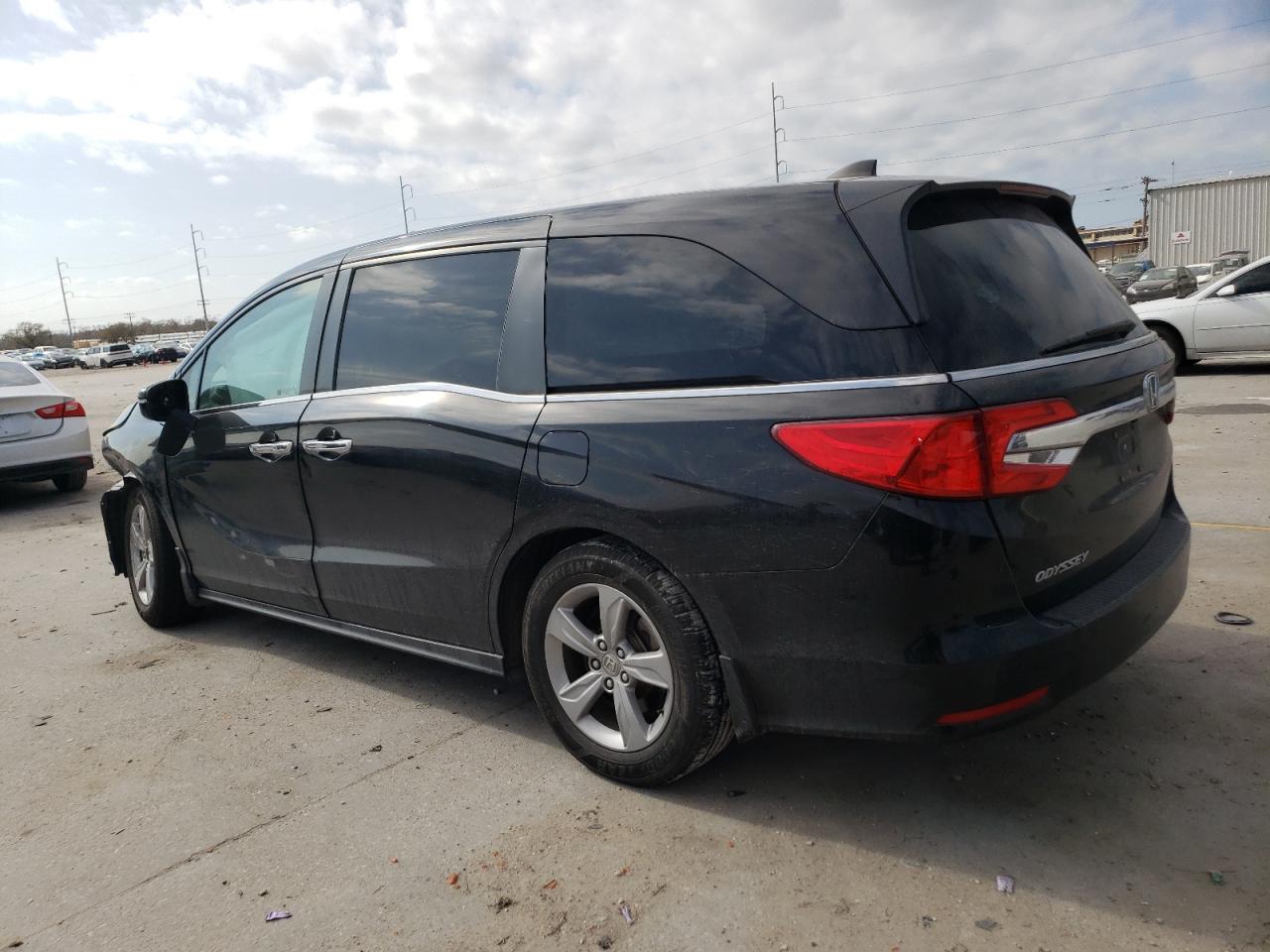 2018 Honda Odyssey - Image 2