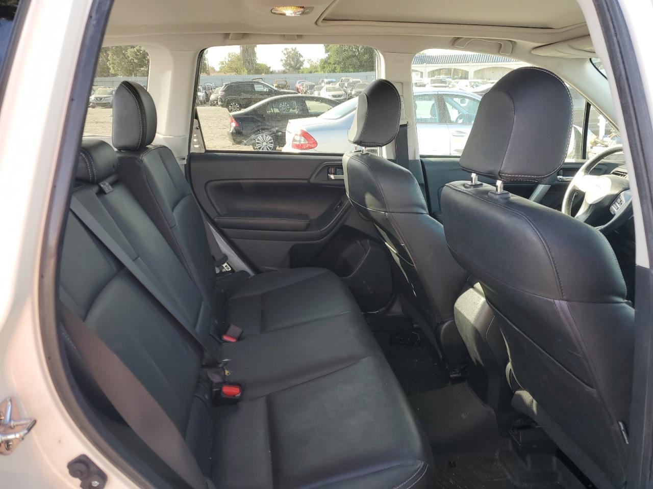 2015 Subaru Forester - Image 11