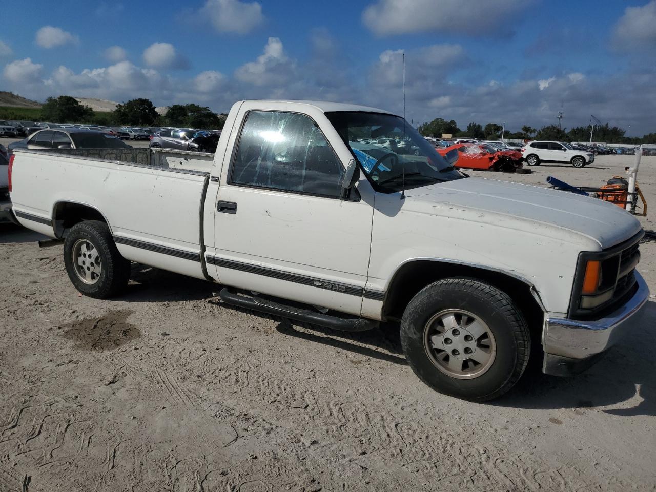 1994 Chevrolet GMT-400 - Image 4