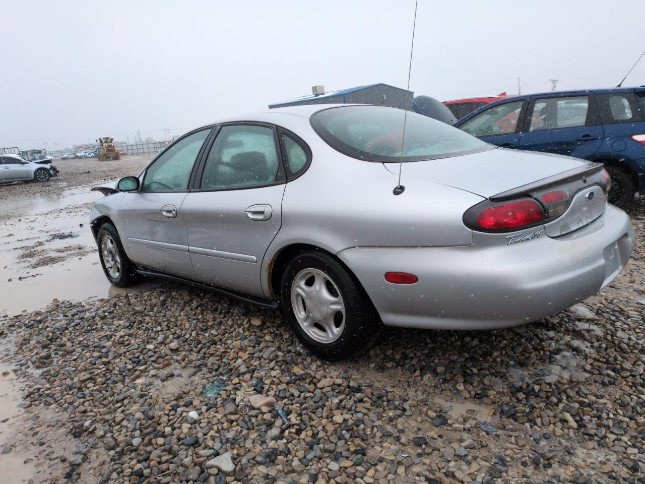 1998 Ford Taurus - Image 2