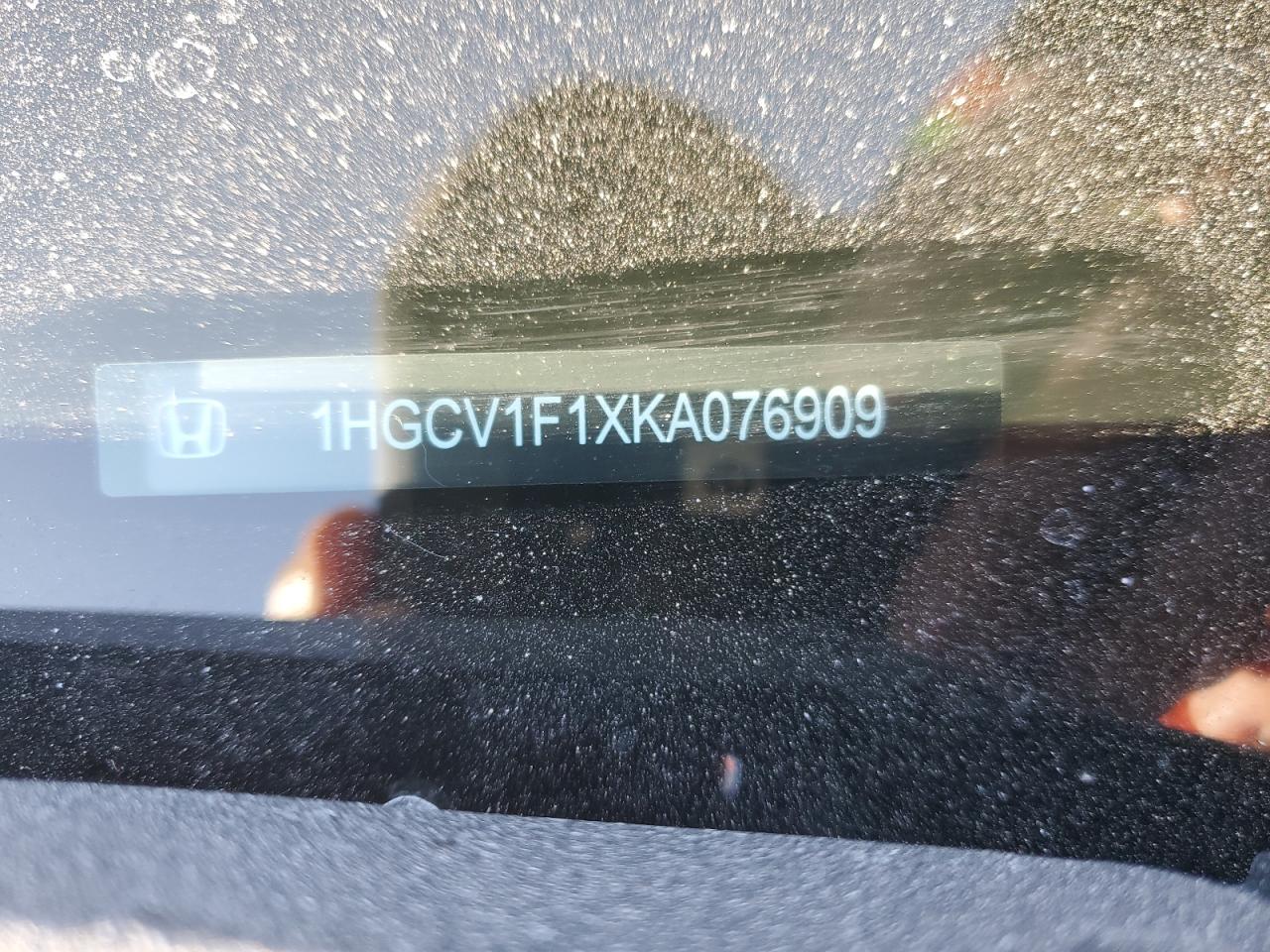 1hgcv1f1xka076909 1HGCV1F1XKA076909 2019 Honda Accord Lx