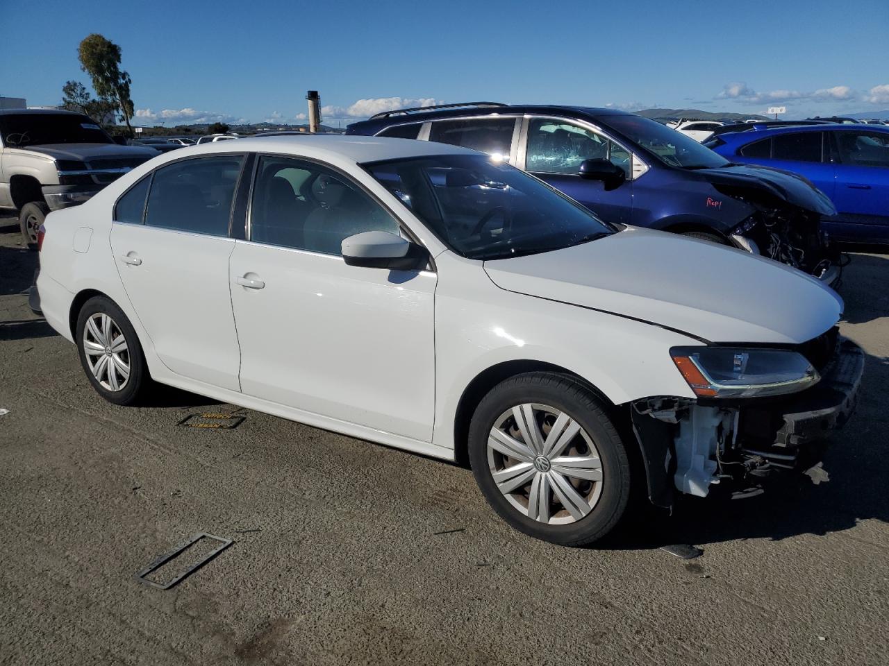 2017 Volkswagen Jetta - Image 4