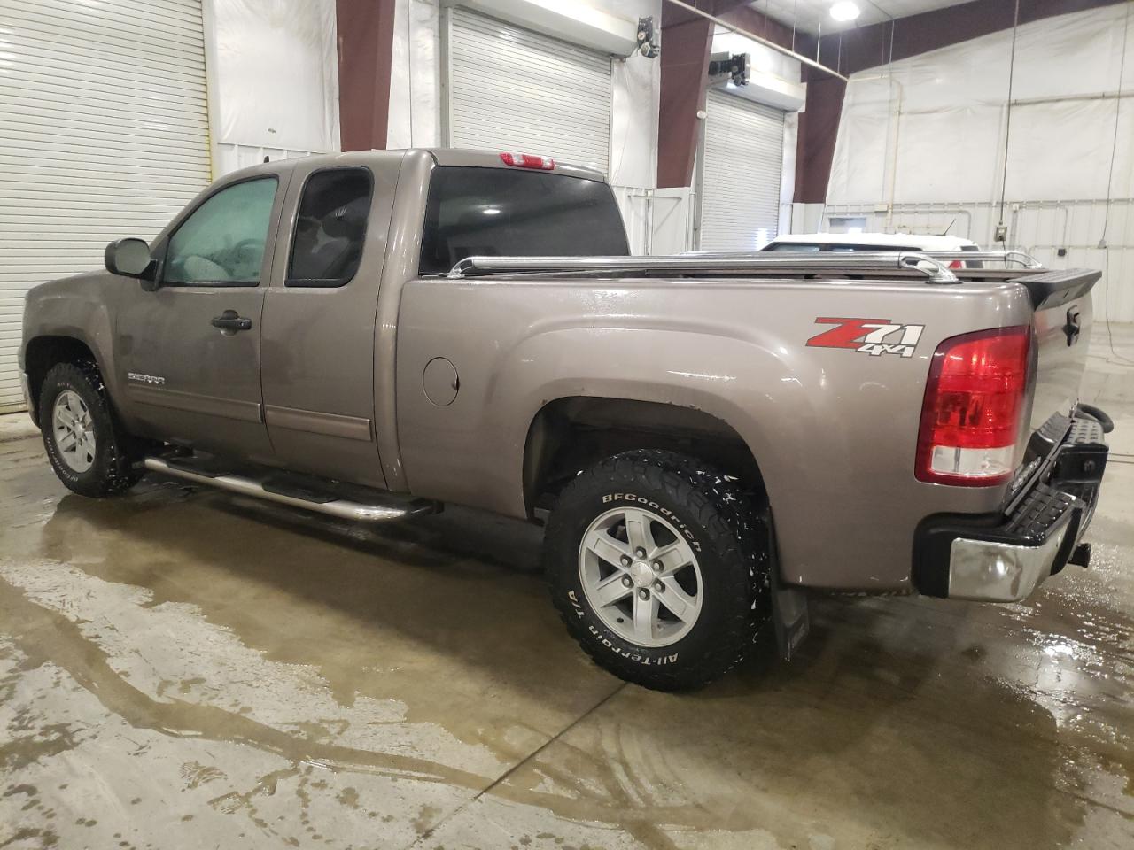 2012 GMC Sierra - Image 2