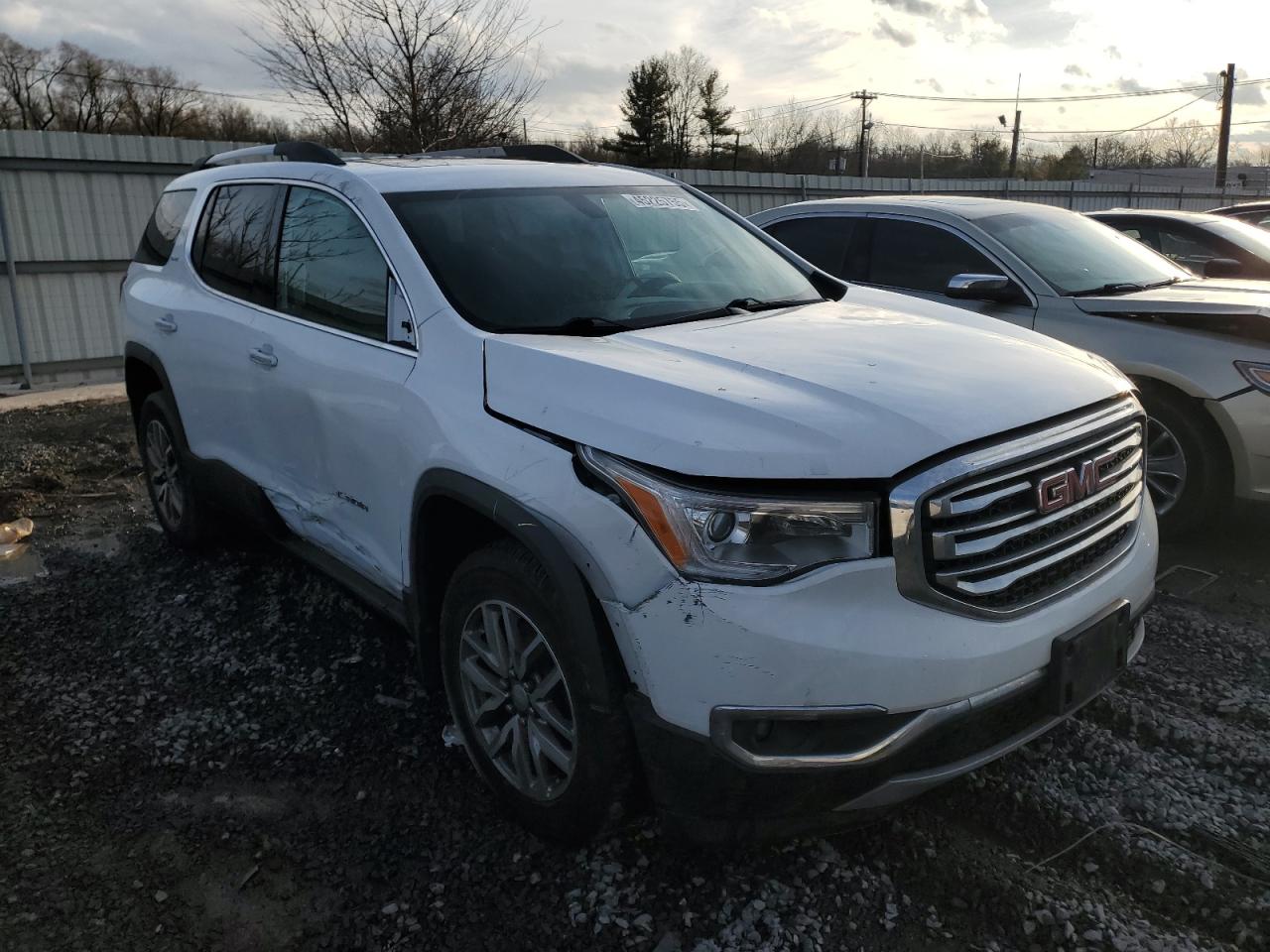 2019 GMC Acadia - Image 4