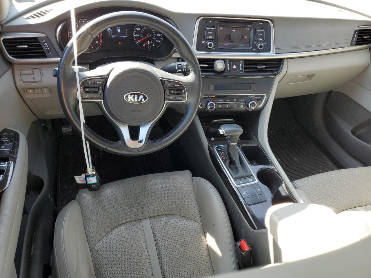 2016 Kia Optima - Image 8