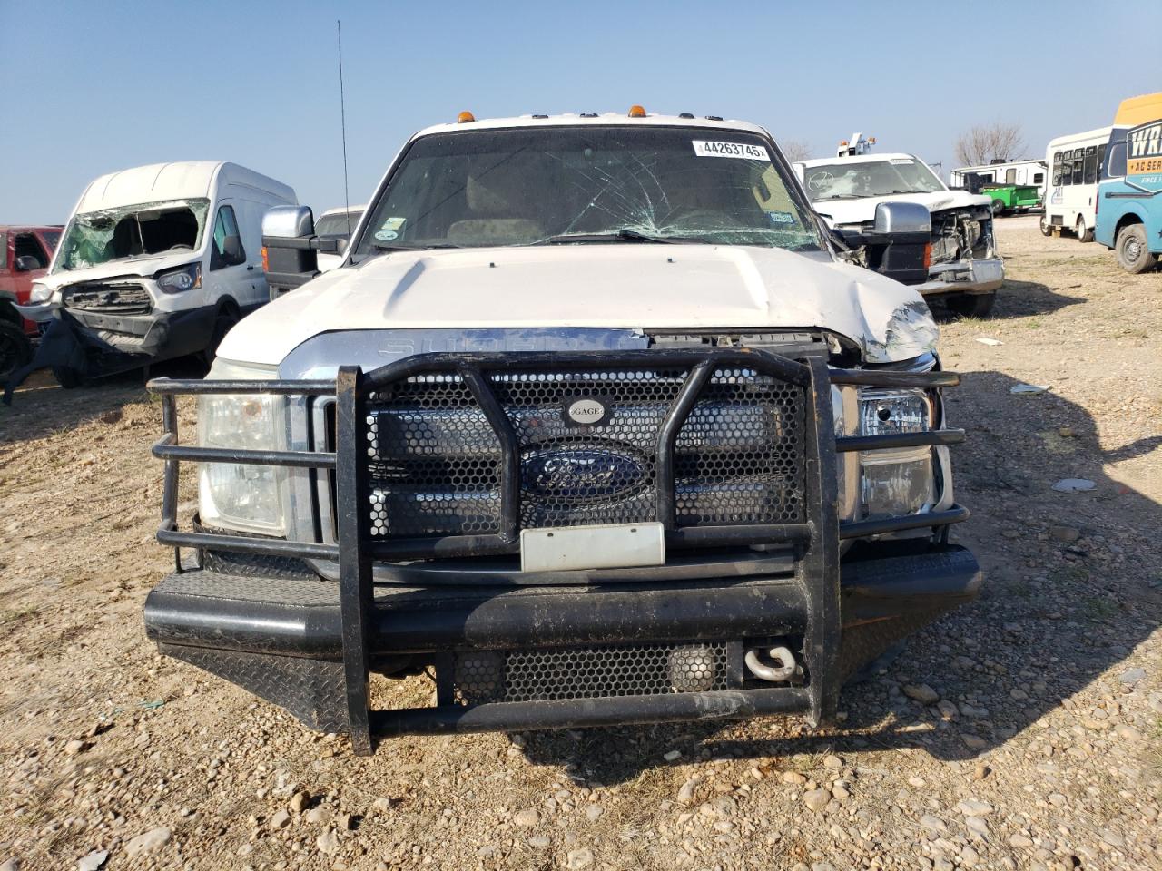 2011 Ford F350 - Image 5