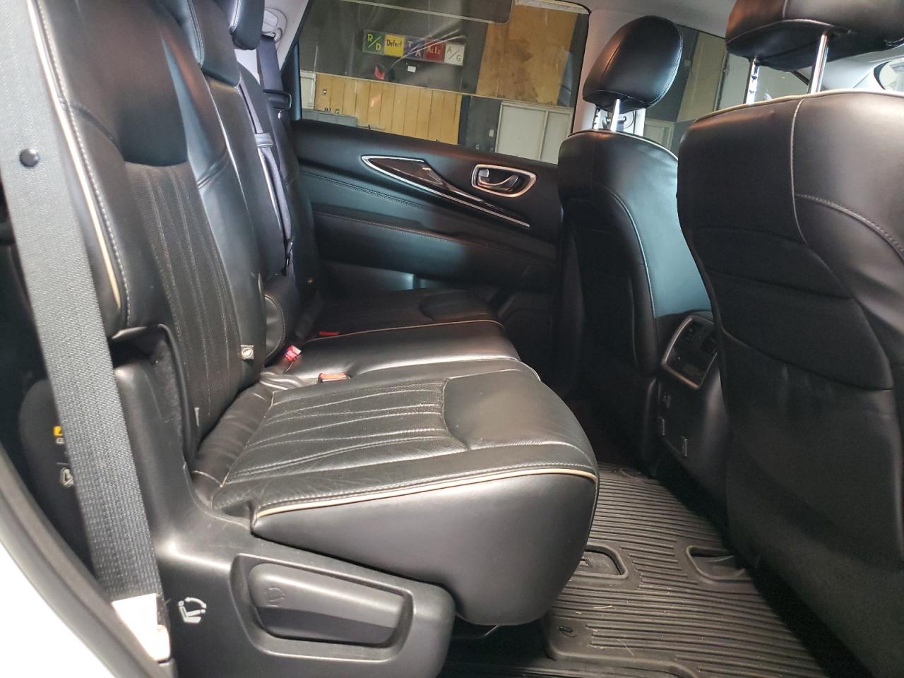 2017 Infiniti QX60 - Image 11