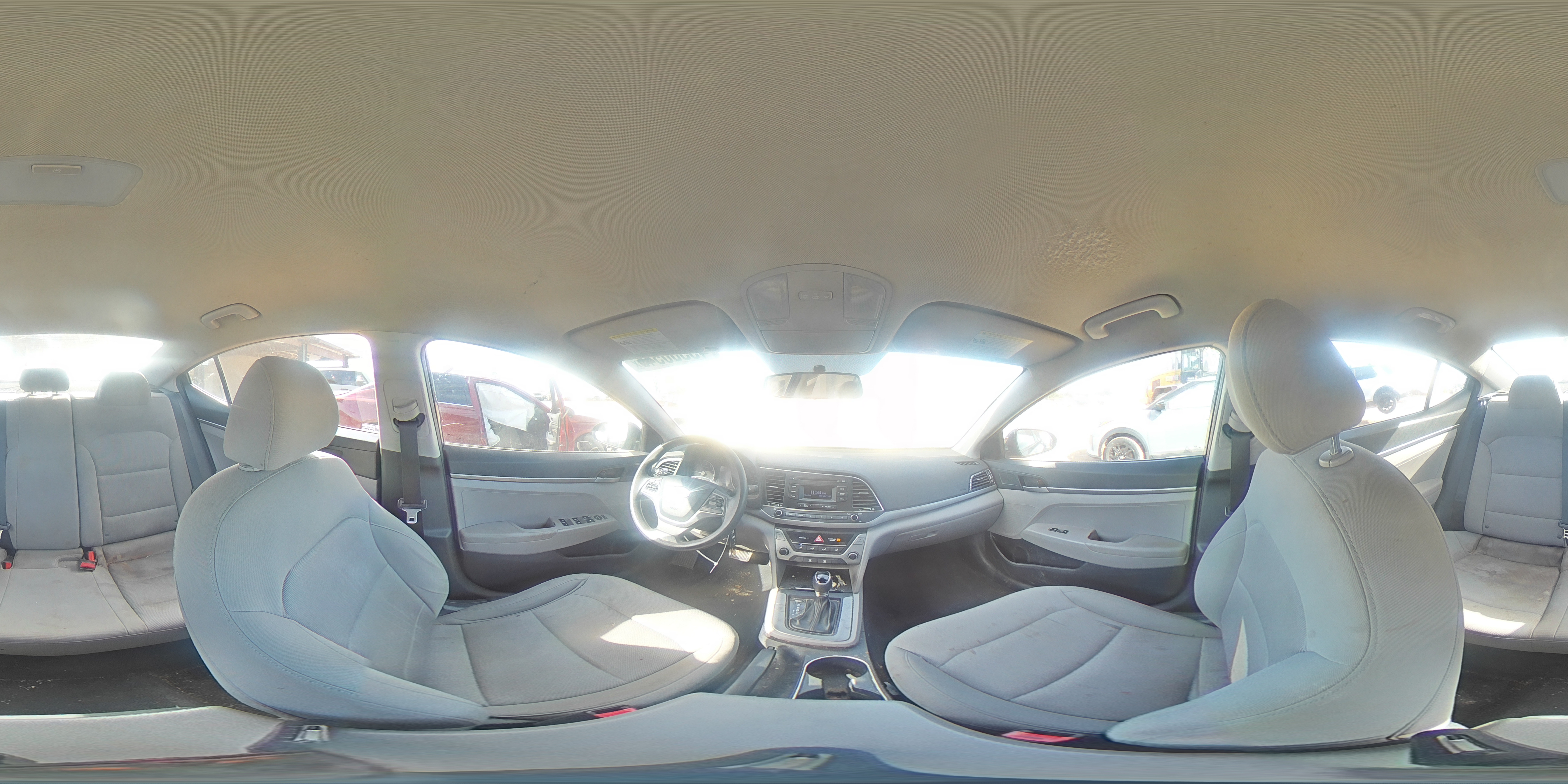 2018 Hyundai Elantra - Image 14