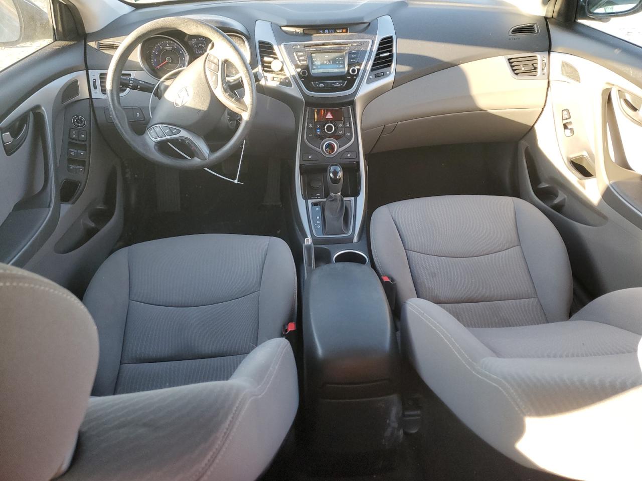2014 Hyundai Elantra - Image 8