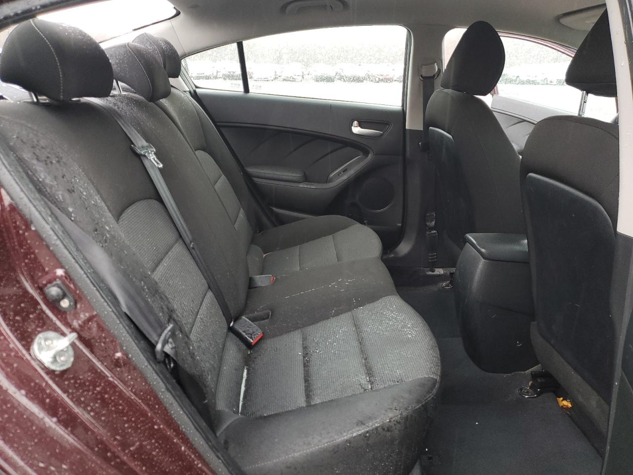 2018 Kia Forte - Image 11