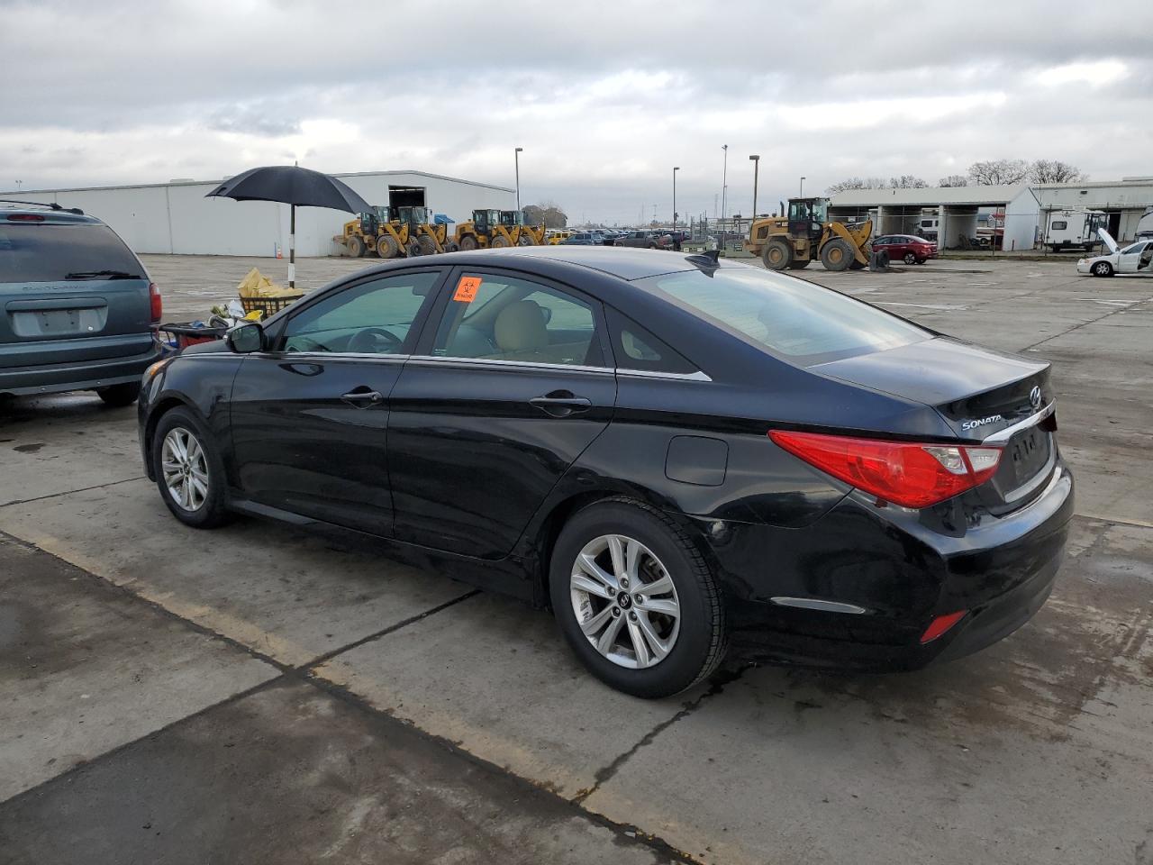 2014 Hyundai Sonata - Image 2
