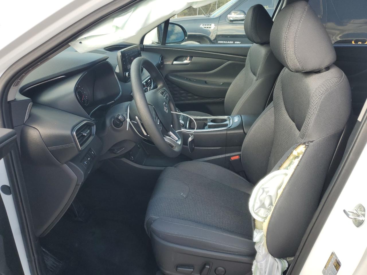 2022 Hyundai Santa Fe - Image 7