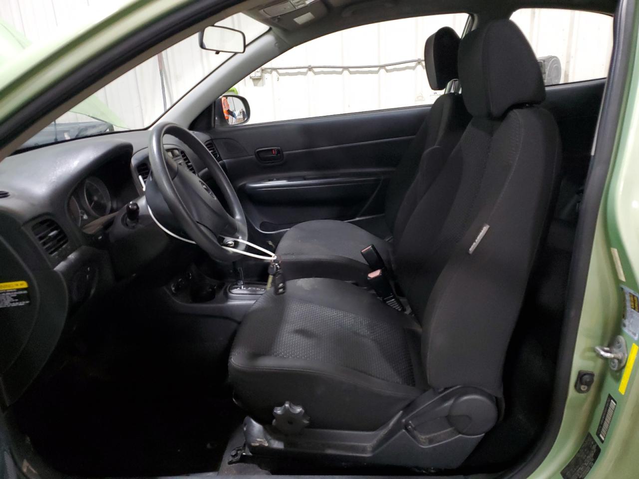 2010 Hyundai Accent - Image 7