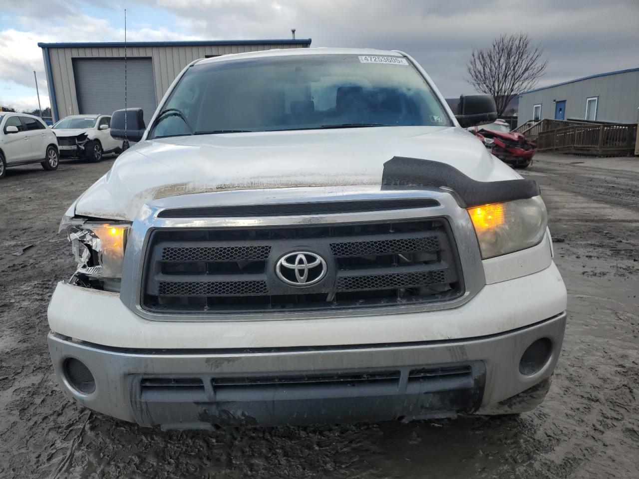 2013 Toyota Tundra - Image 5