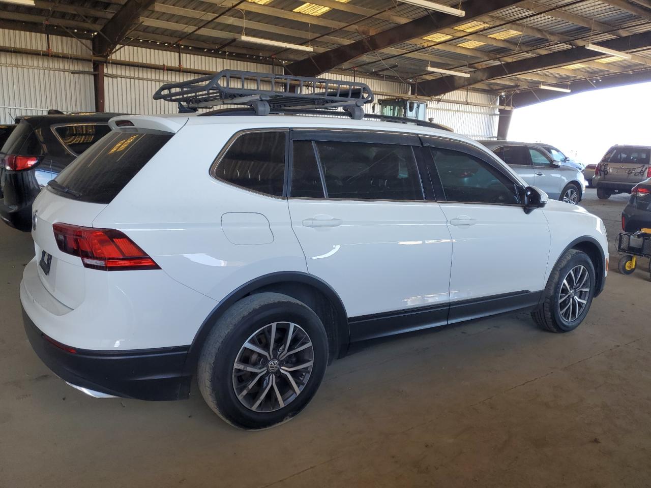 2019 Volkswagen Tiguan - Image 3