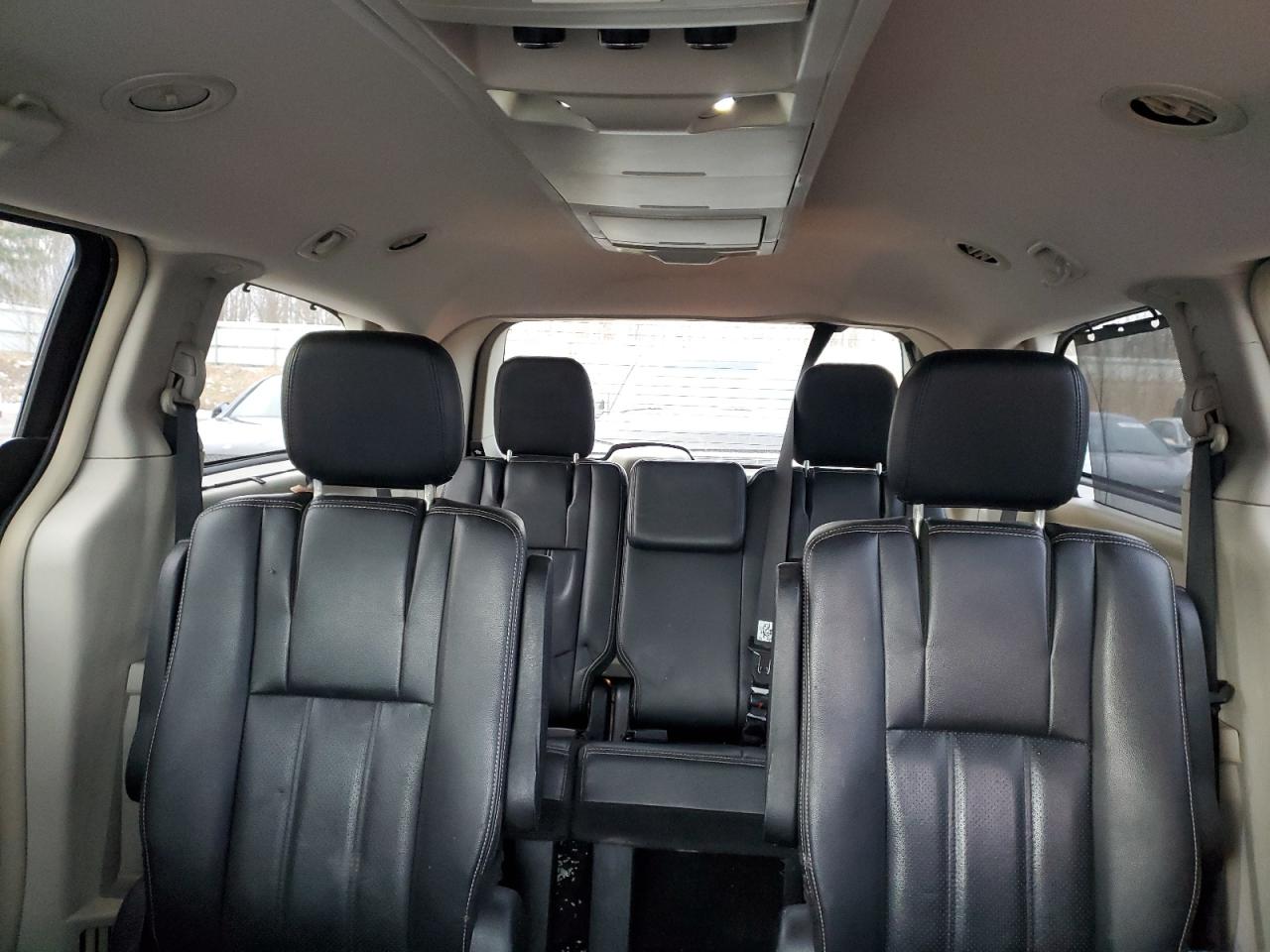 2014 Dodge Caravan - Image 10