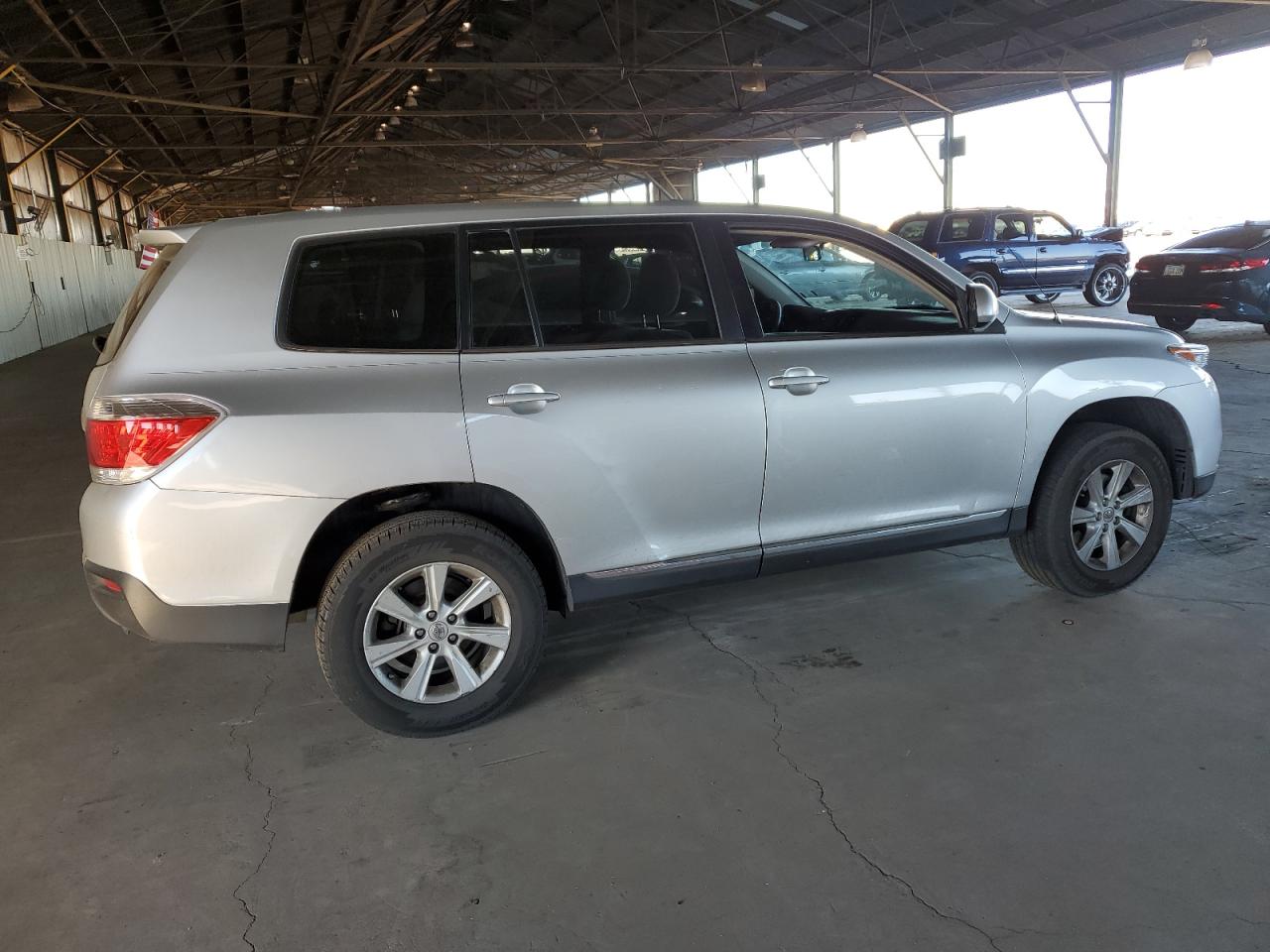 2011 Toyota Highlander - Image 3