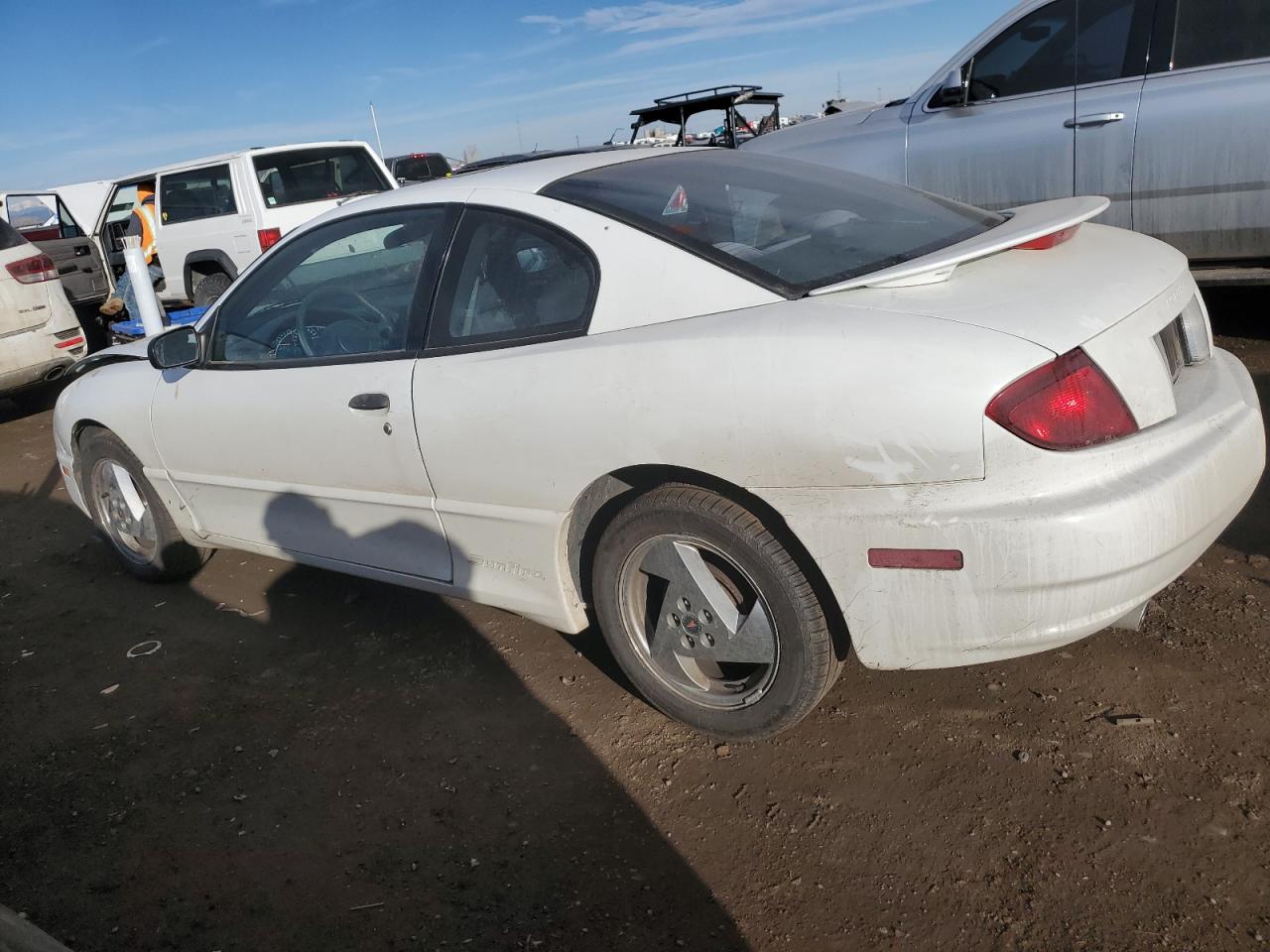 2003 Pontiac Sunfire - Image 2