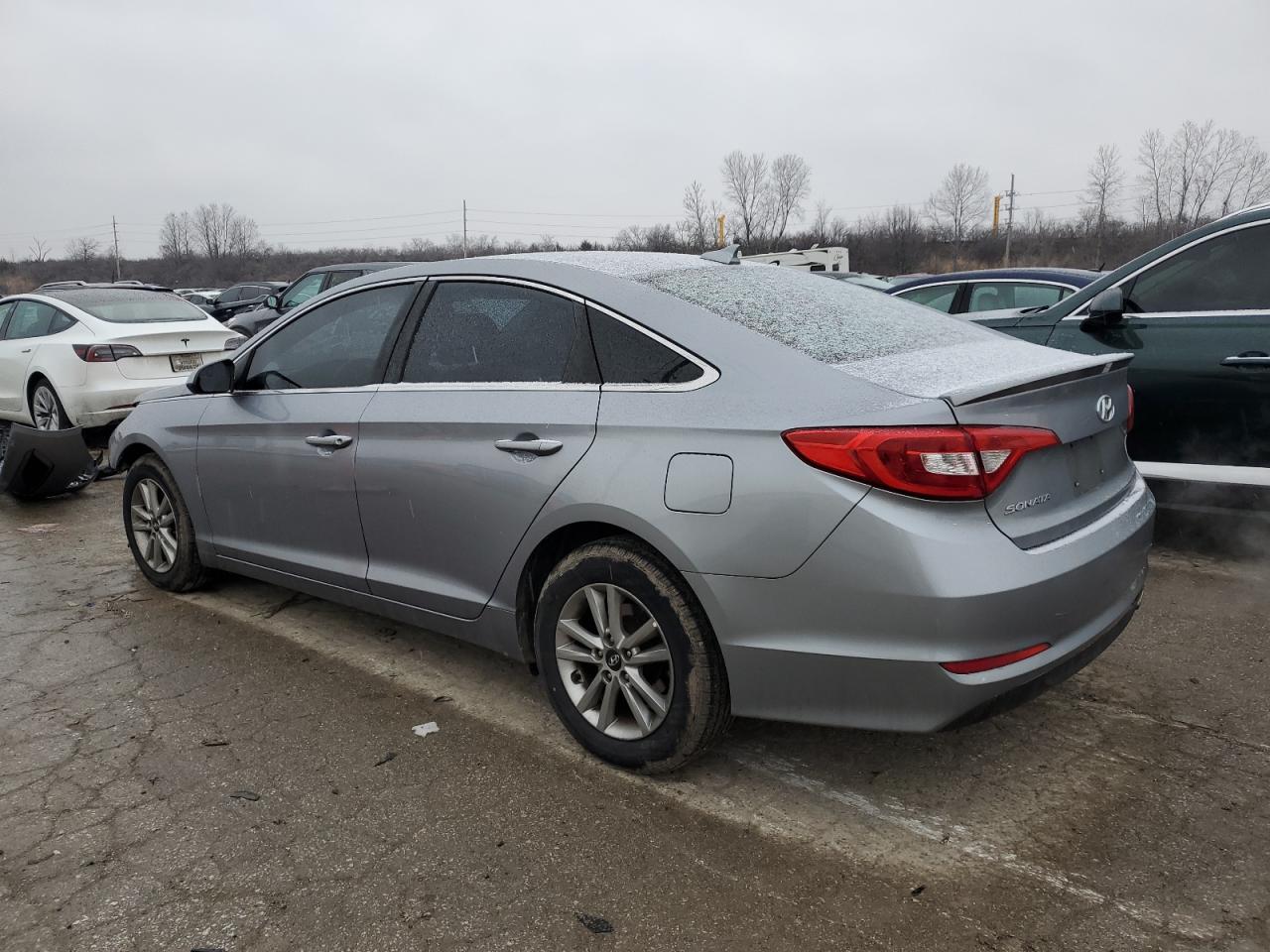 2016 Hyundai Sonata - Image 2