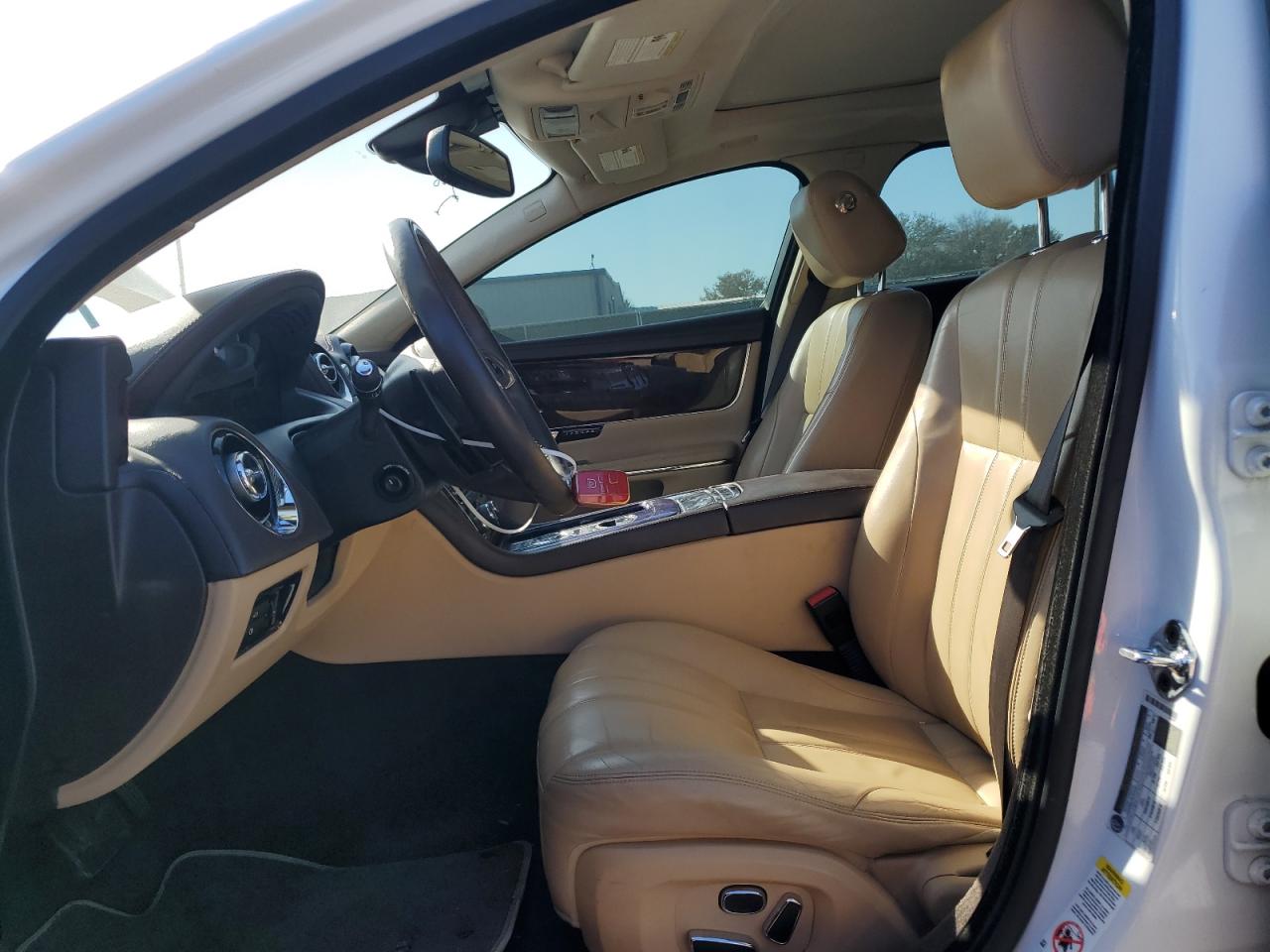 2013 Jaguar XJ - Image 7