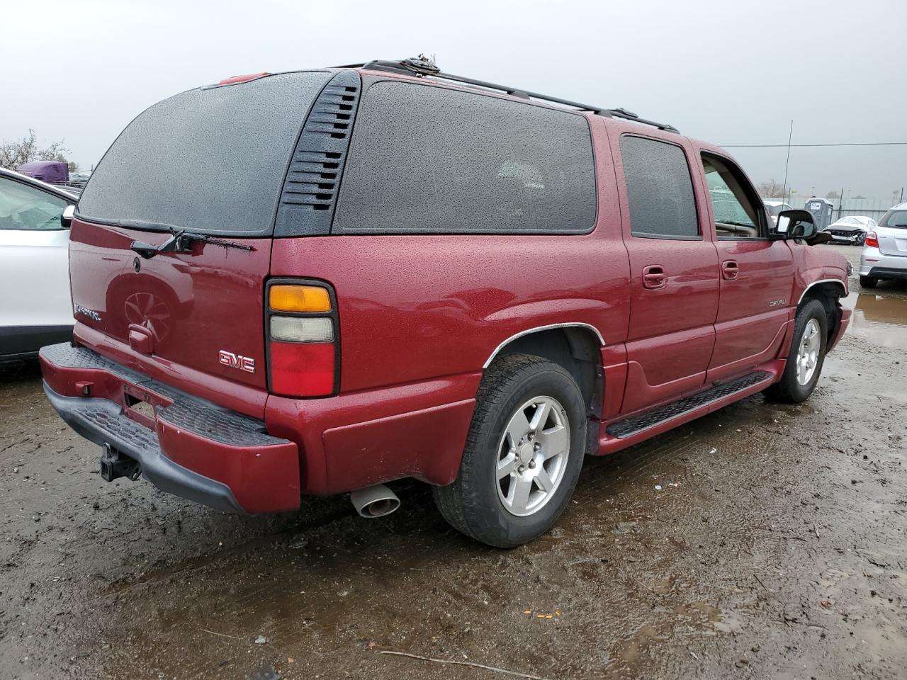 2004 GMC Yukon - Image 3