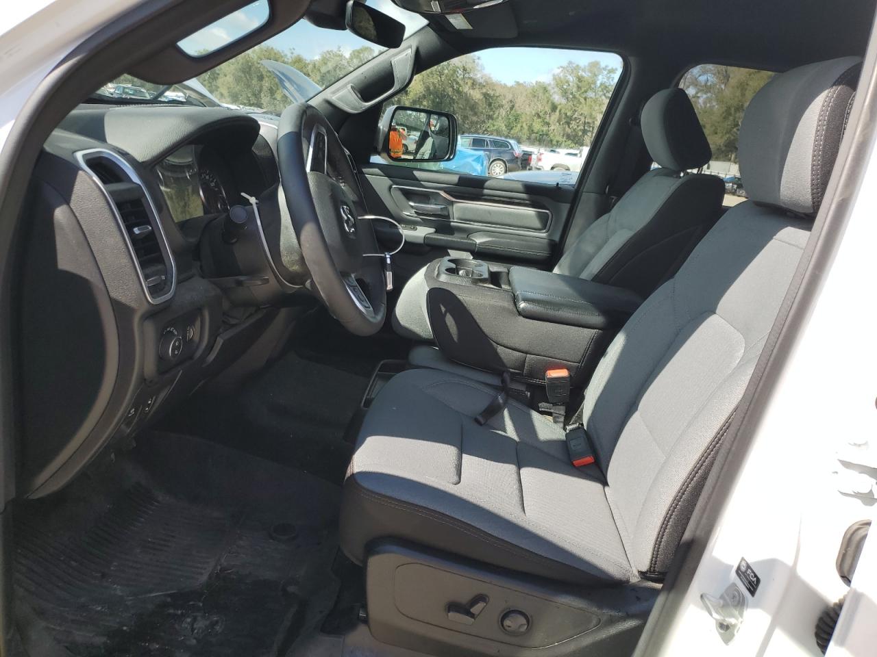 2022 RAM 1500 - Image 7