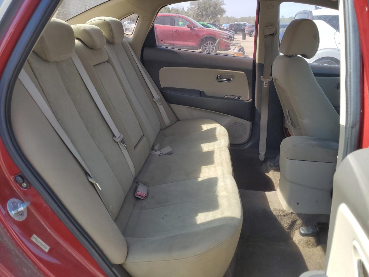 2010 Hyundai Elantra - Image 10