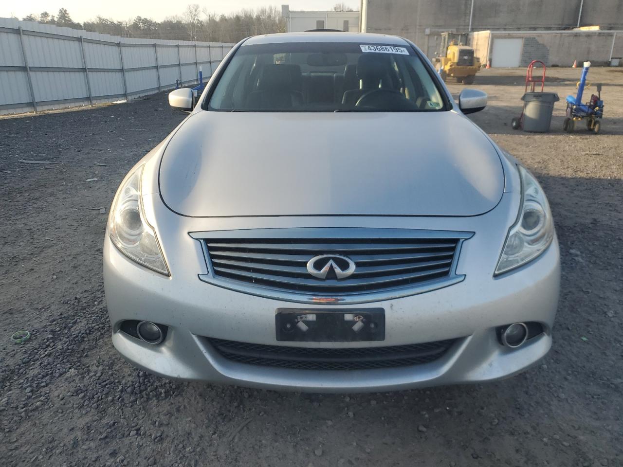 2015 Infiniti Q40 - Image 5