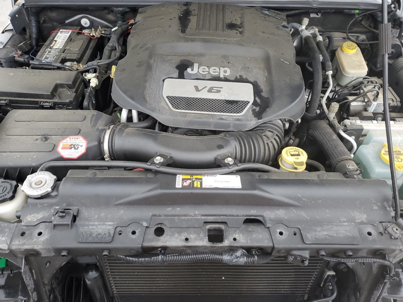 2016 Jeep Wrangler - Image 12