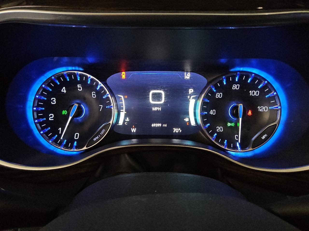 2022 Chrysler Pacifica - Image 9