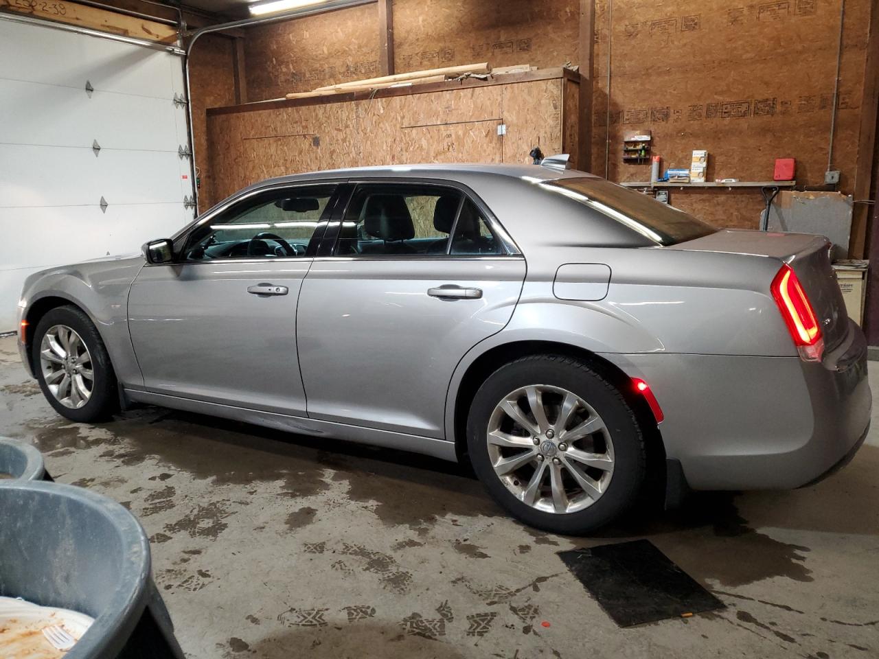 2015 Chrysler 300 - Image 2