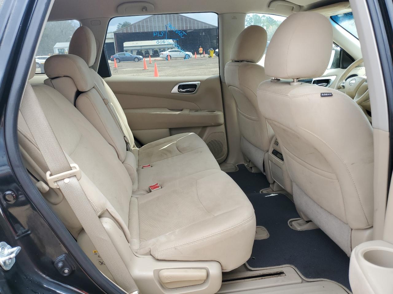 2015 Nissan Pathfinder - Image 11
